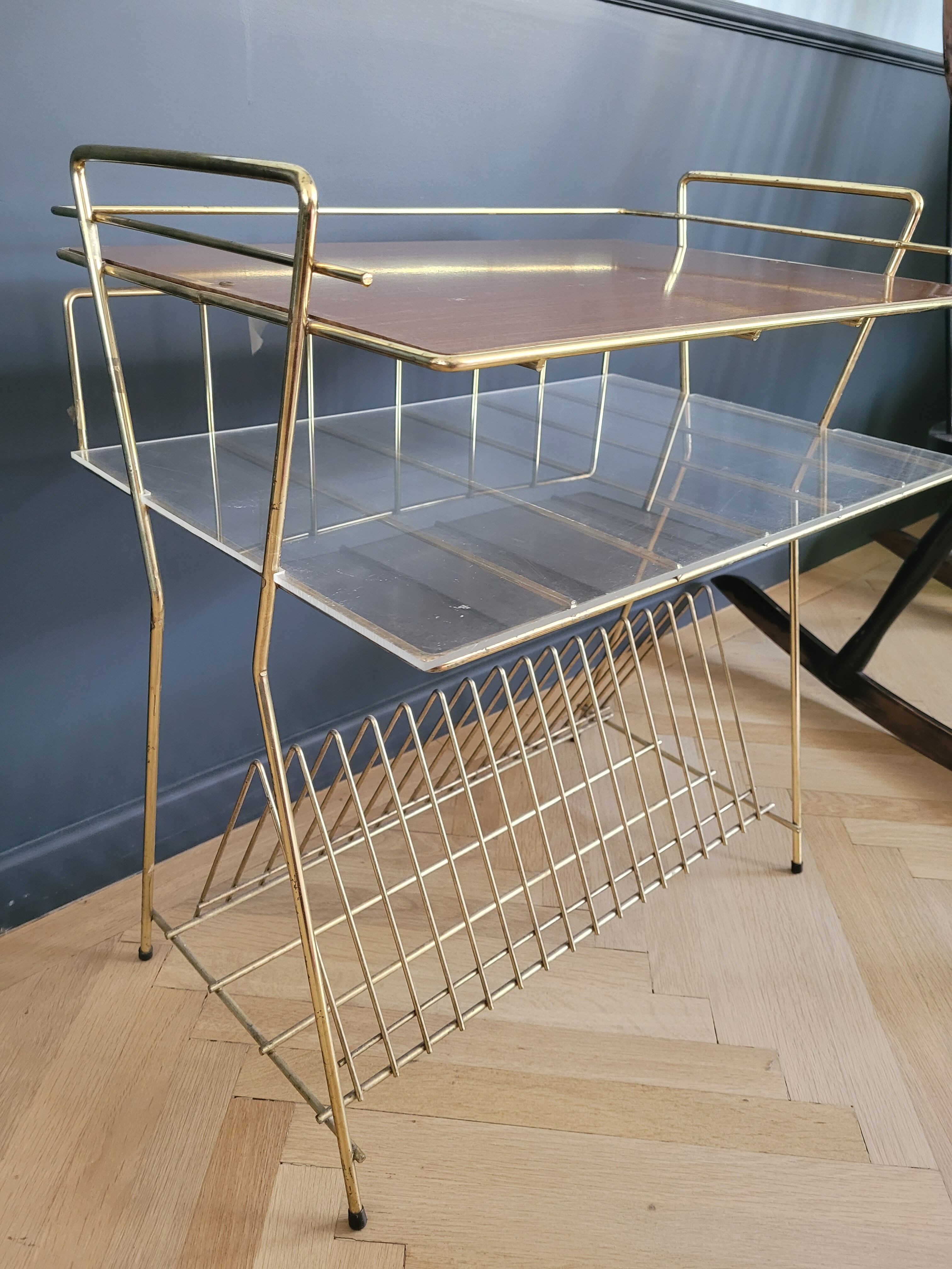 Console side table vinyl door