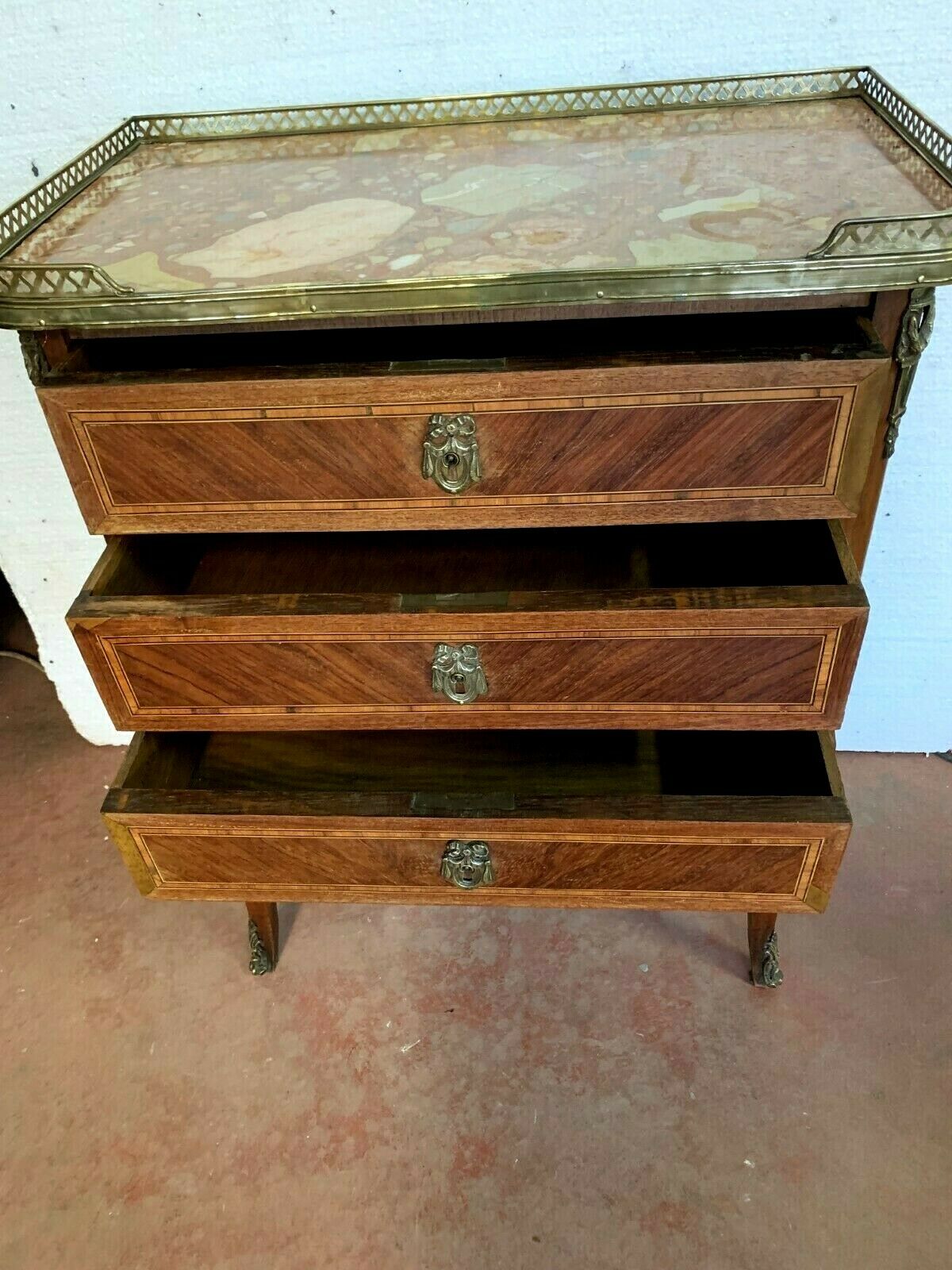 Commode d'entre deux style Louis XV / XX century