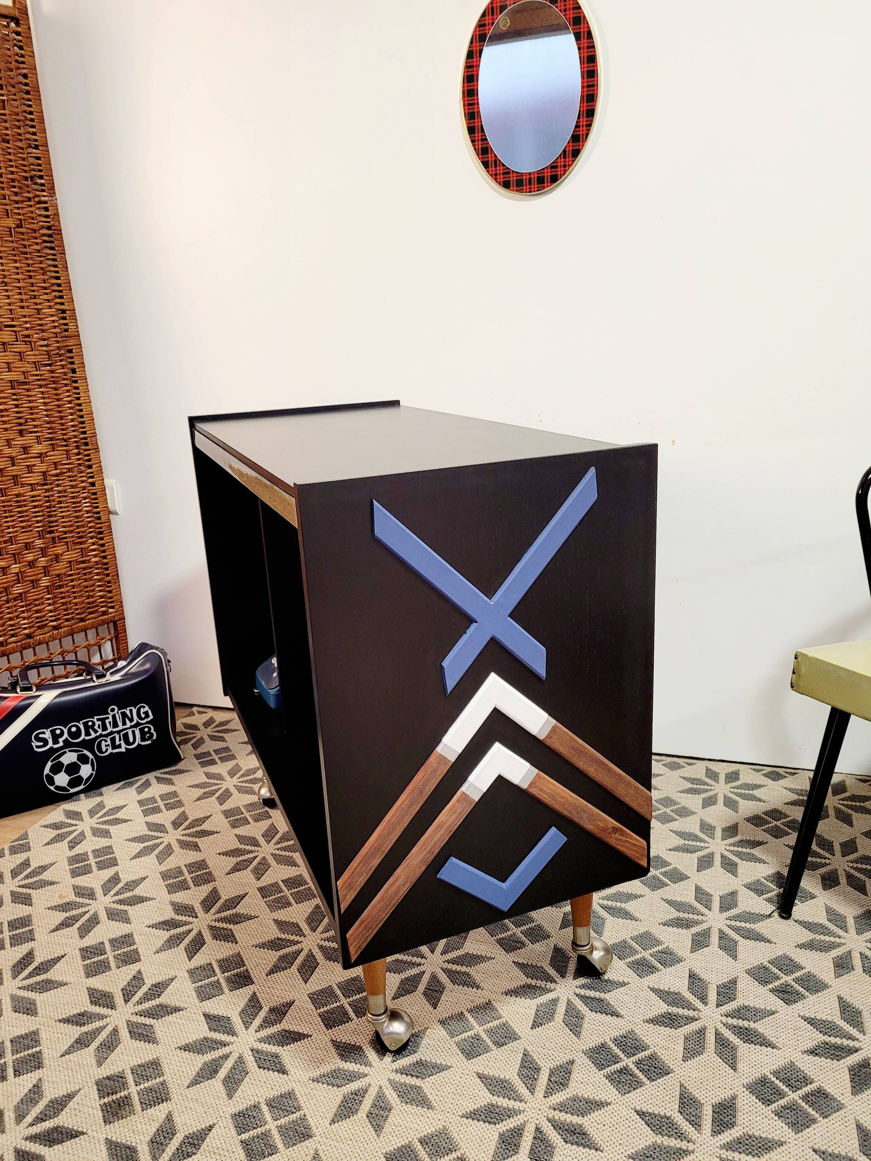 Vinyl furniture on wheels