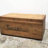 Wooden chest Singer