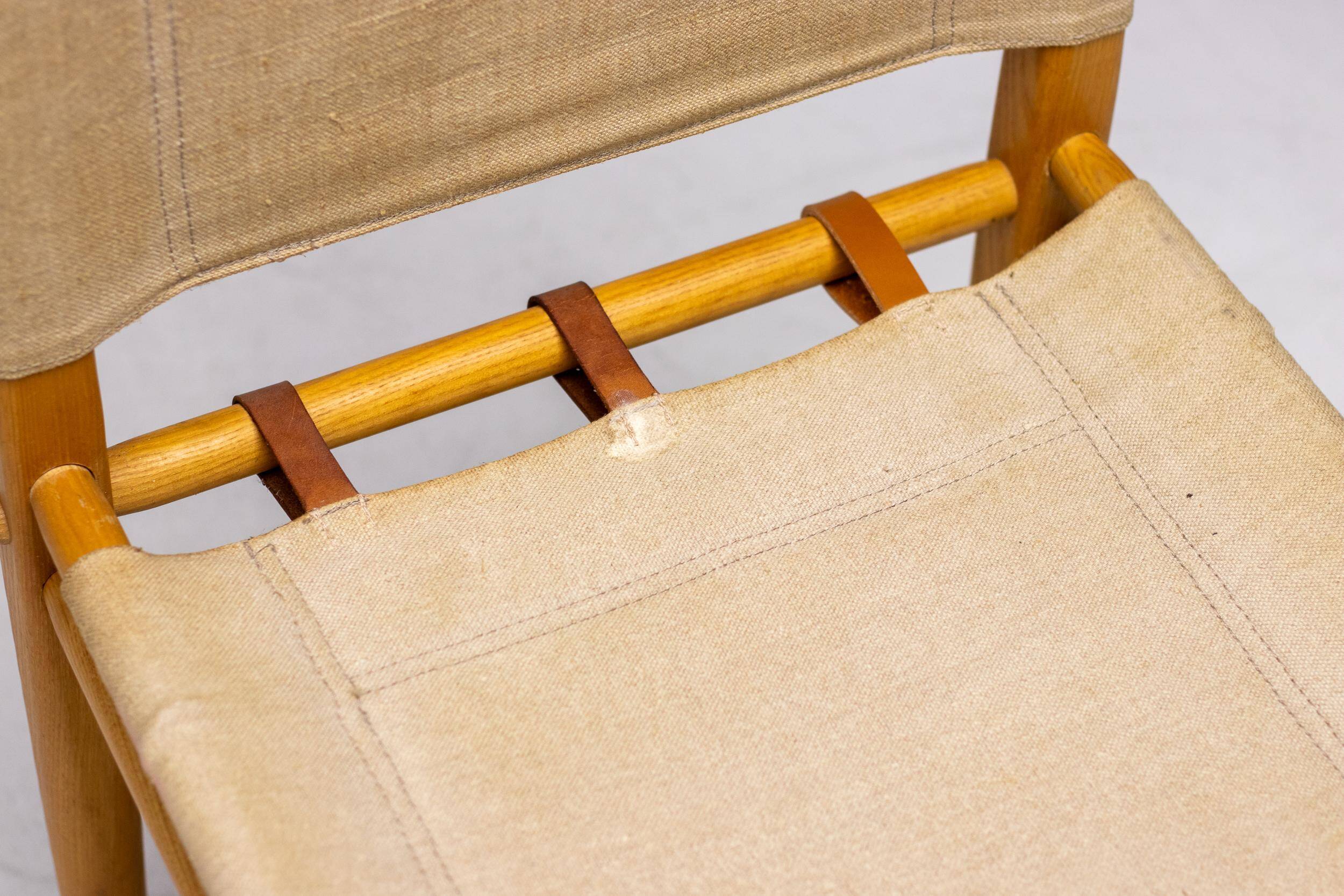 Occasional chair in ash and canvas Zanotta - Italian Mid-Century Modern, Functional Vintage