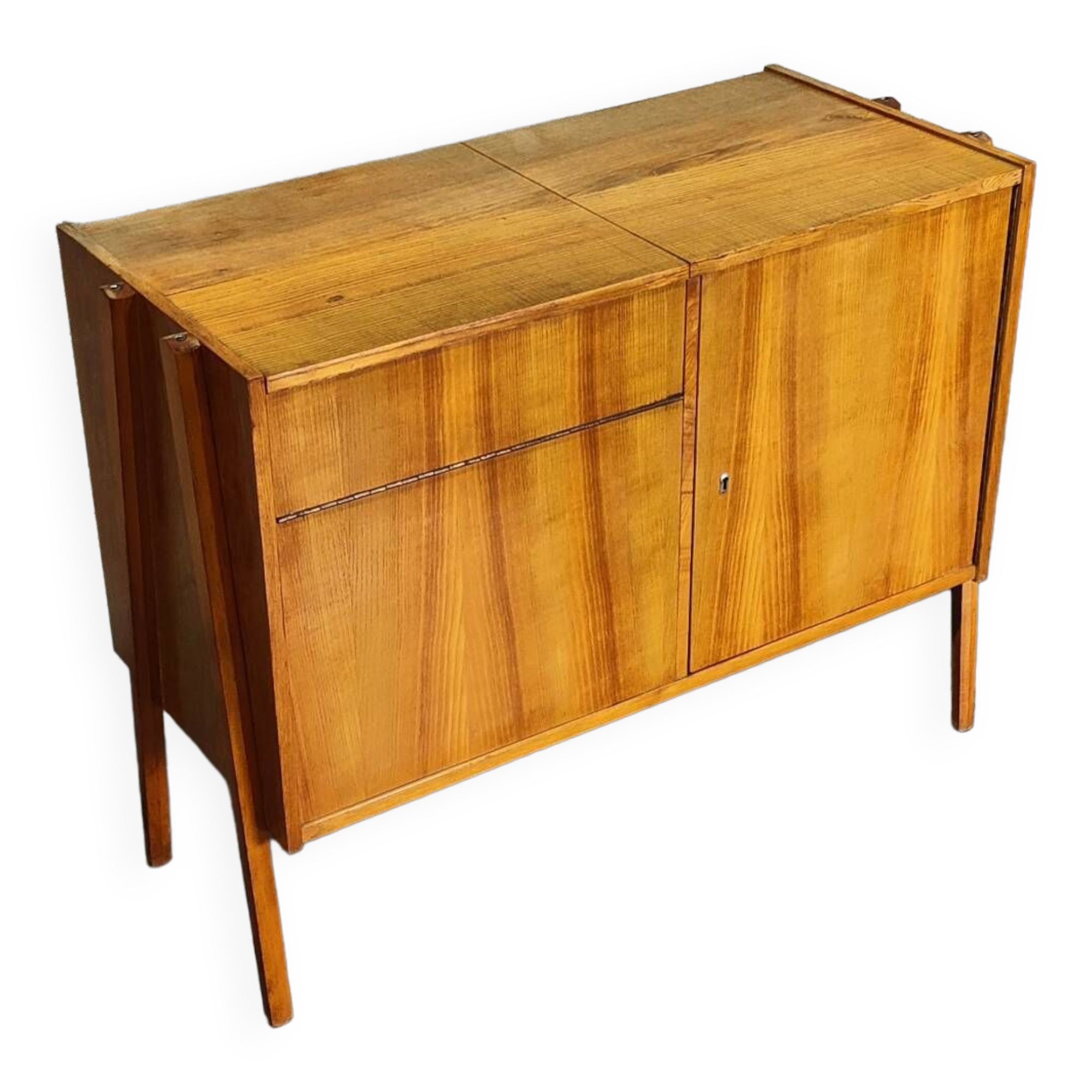 Bar buffet, divider by Frantisek Jirak for Tatra Nabytok 1960