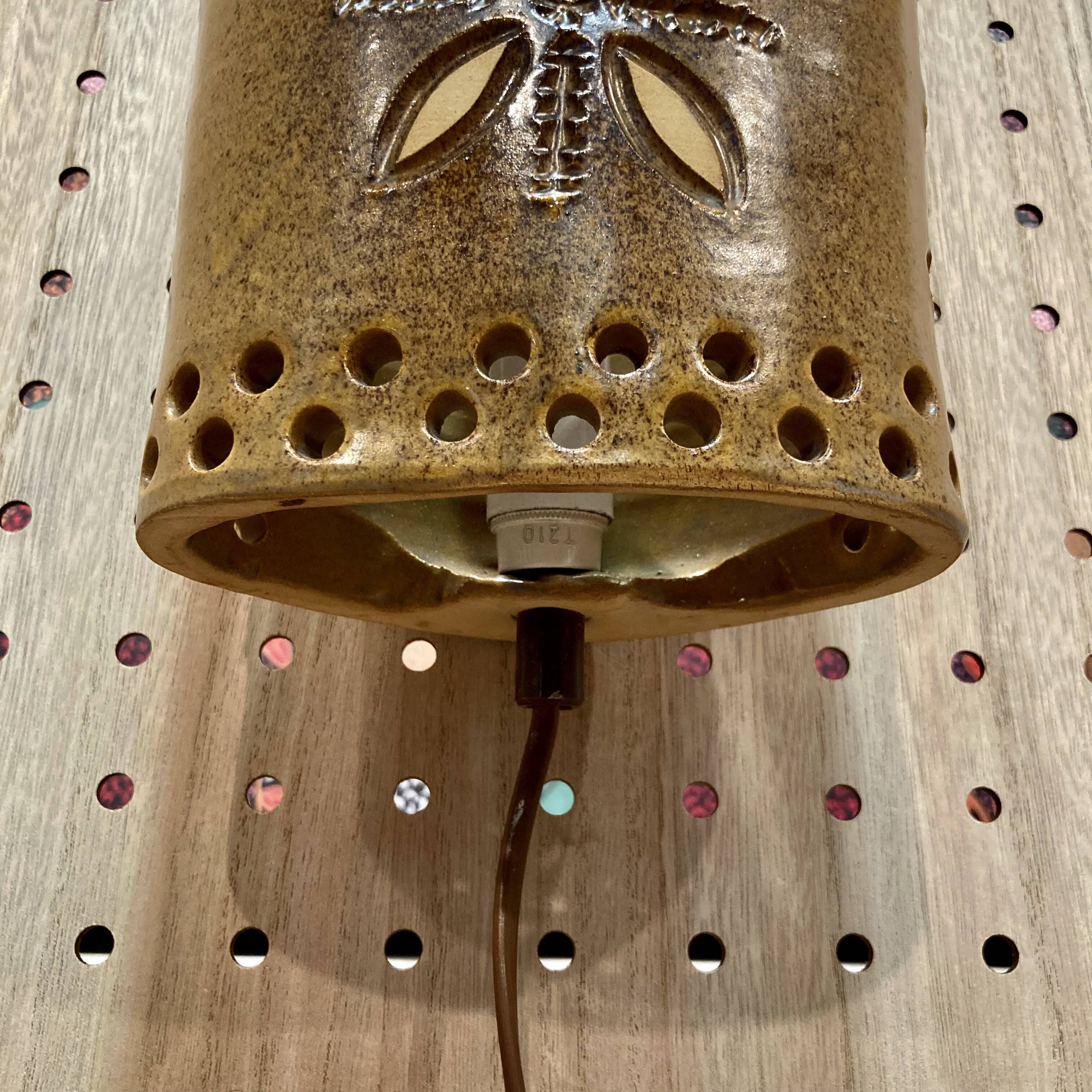 Ceramic wall light Design 1950.