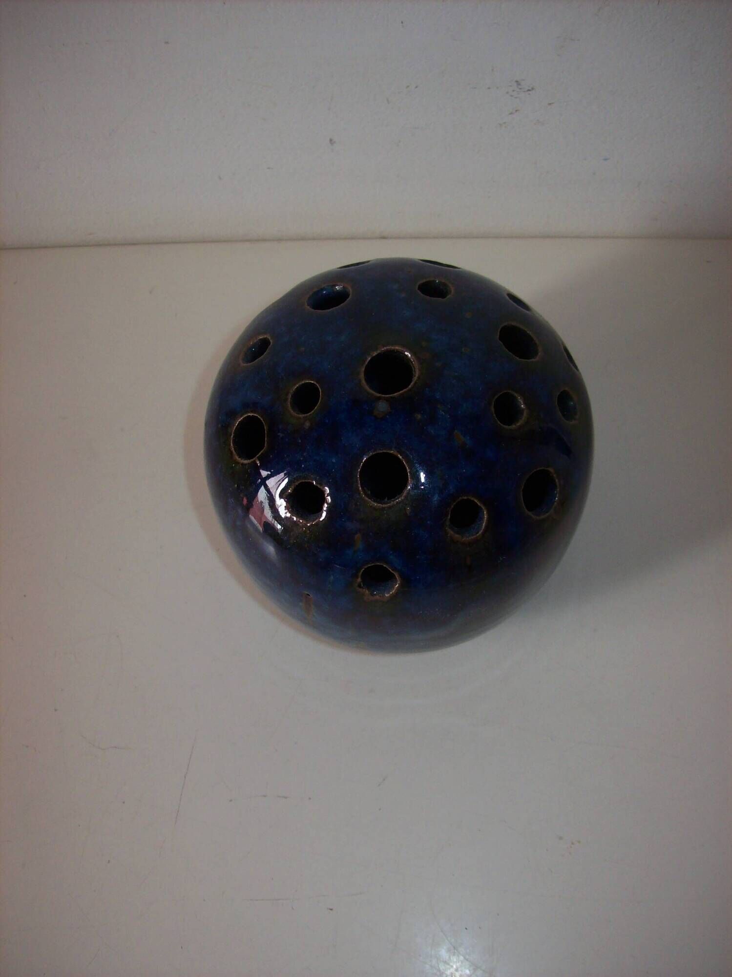 Ceramic blue flower pick