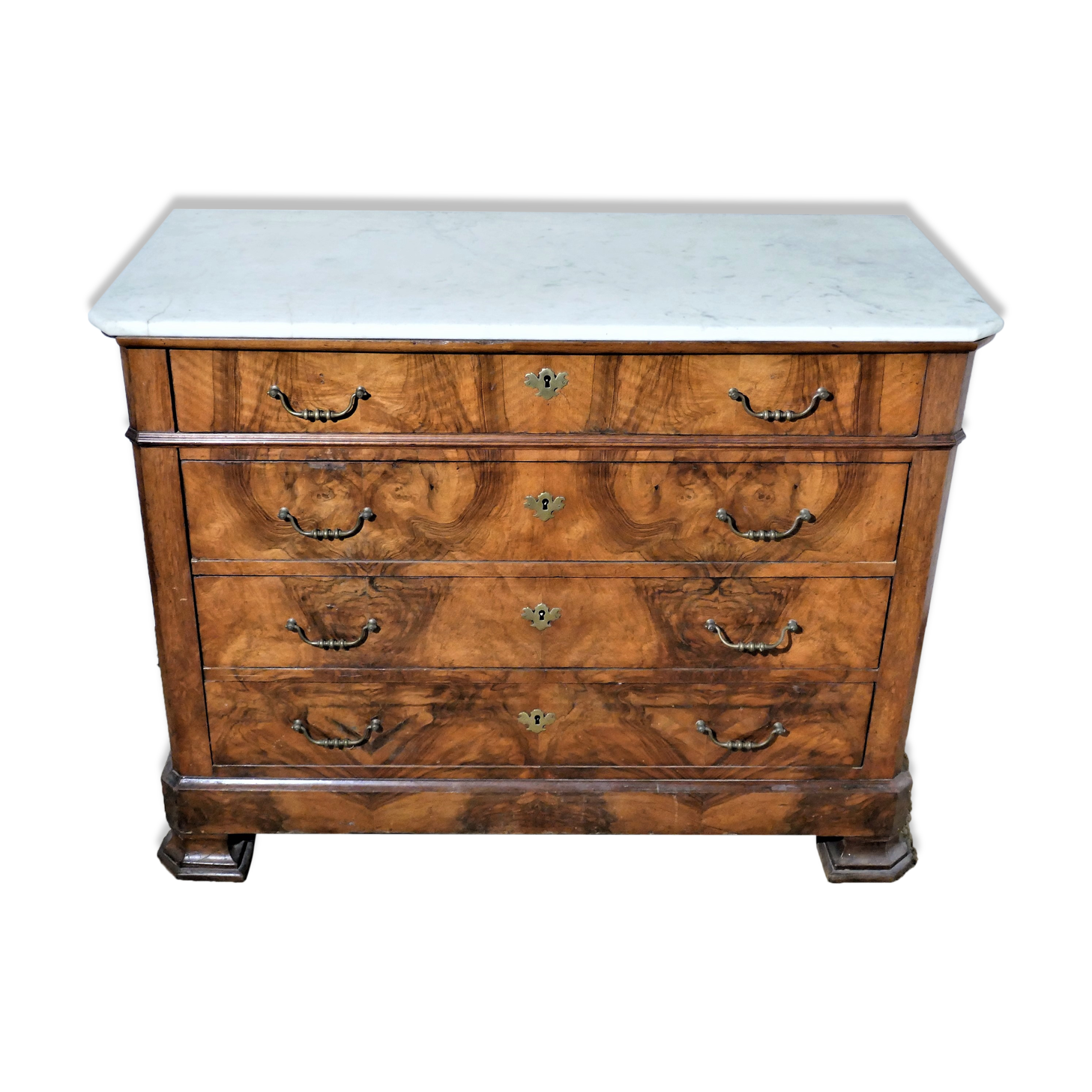 Old-timer 4-drawer walnut drawer