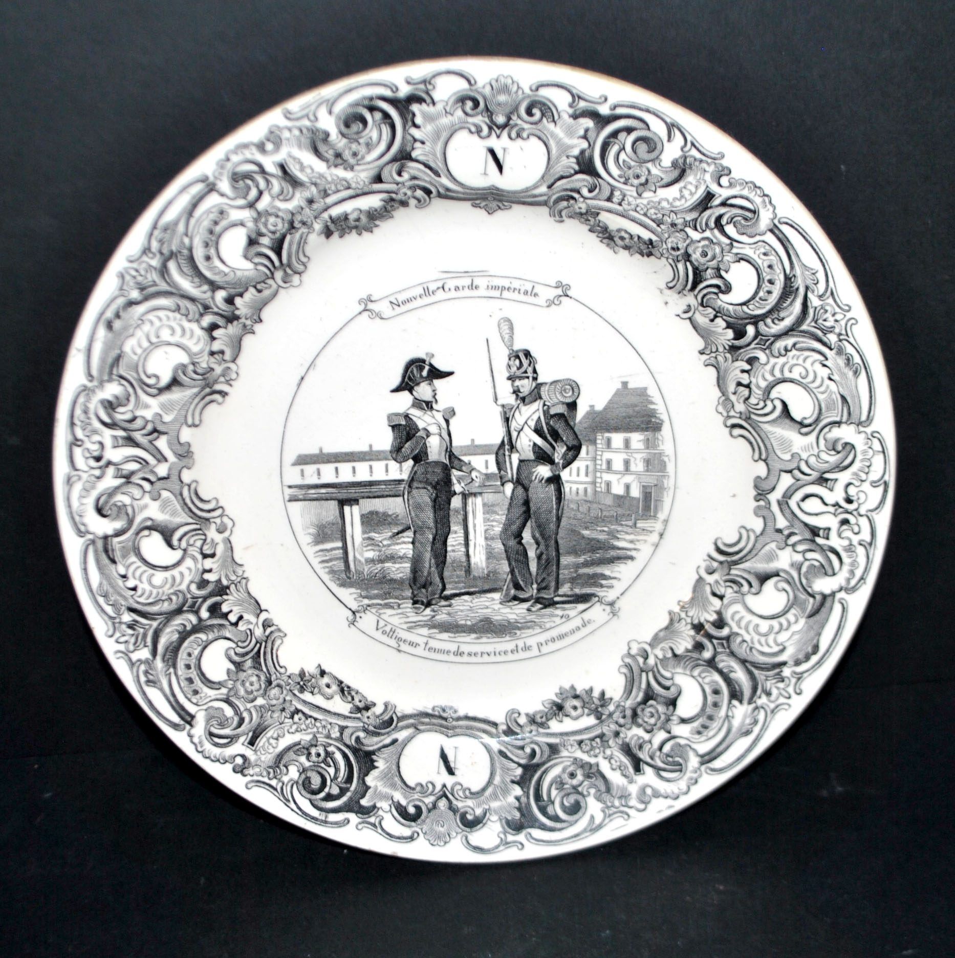 Sarreguemines U&C illustrated talking plate "Napoleon" 19th century.