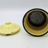 Ancienne cafetière en tôle émaillée jaune pastel et noire