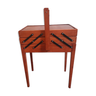 Former scandinavian style sewing basket