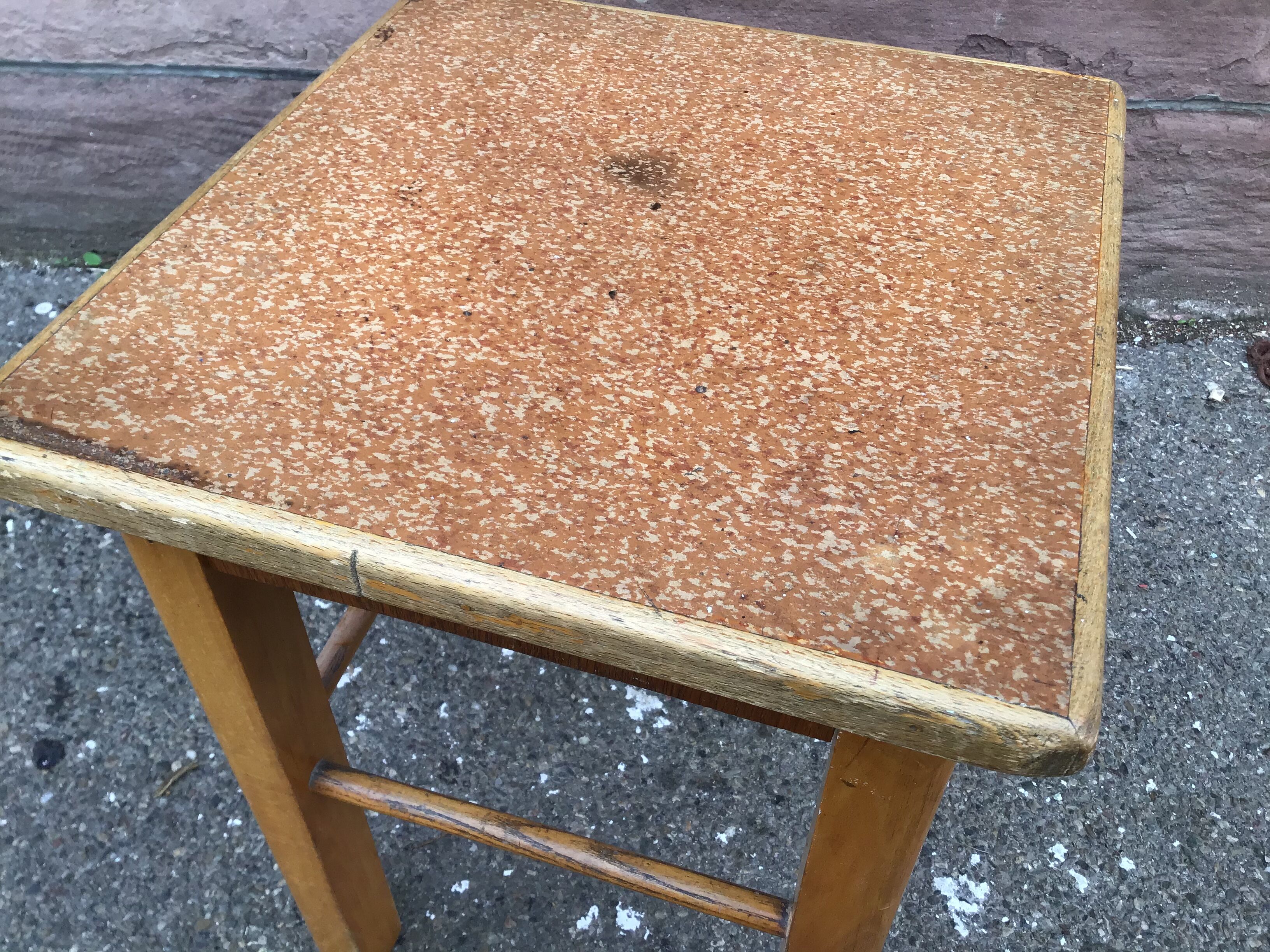 Tabouret de ferme en bois rustique vintage