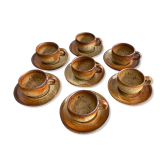 7 tasses et soucoupes