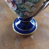 Covered vase