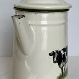 Enamelled sheet metal pourer