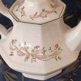 Porcelain tea.