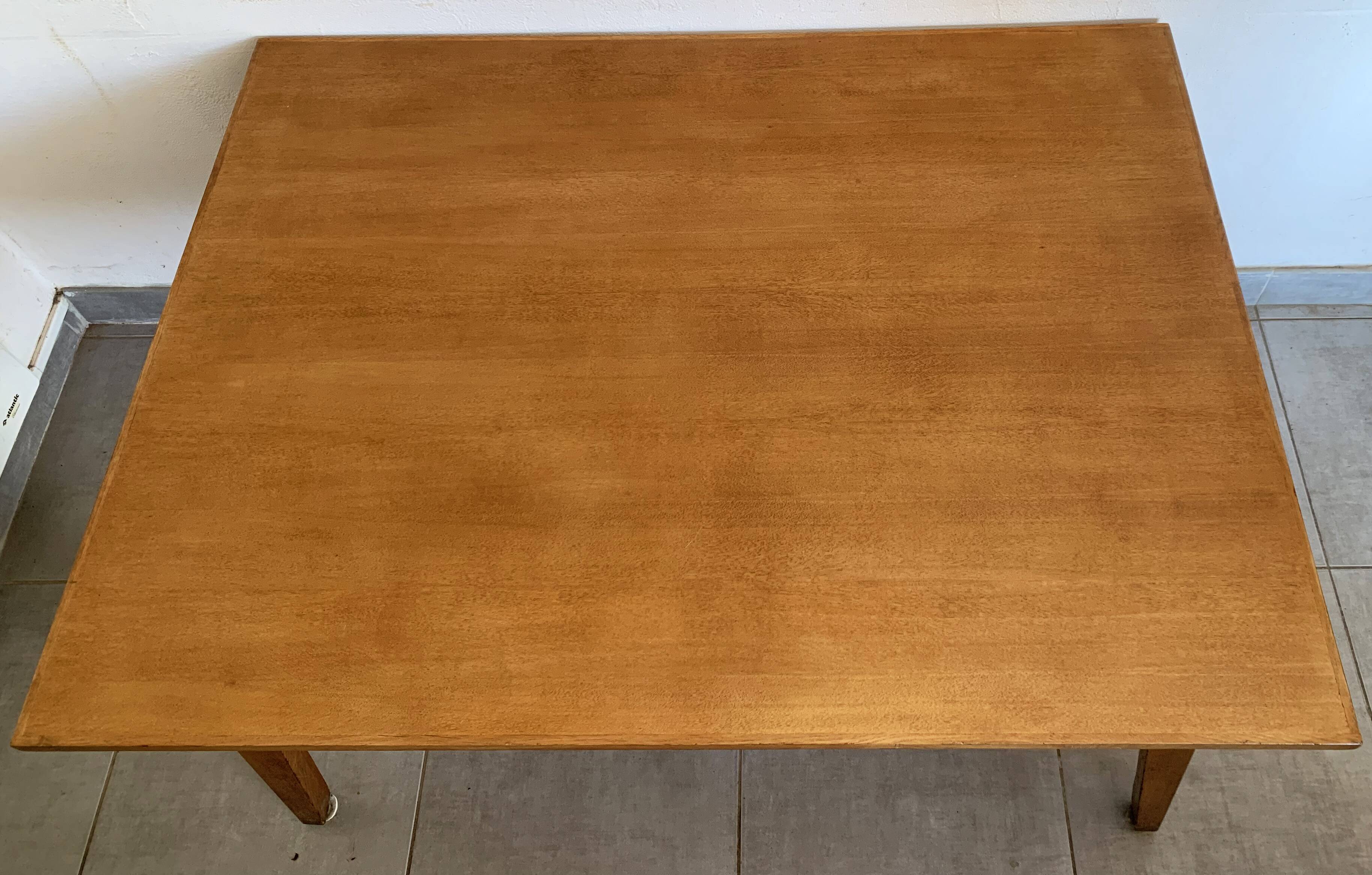 Table de repas vintage années 60 en chêne clair