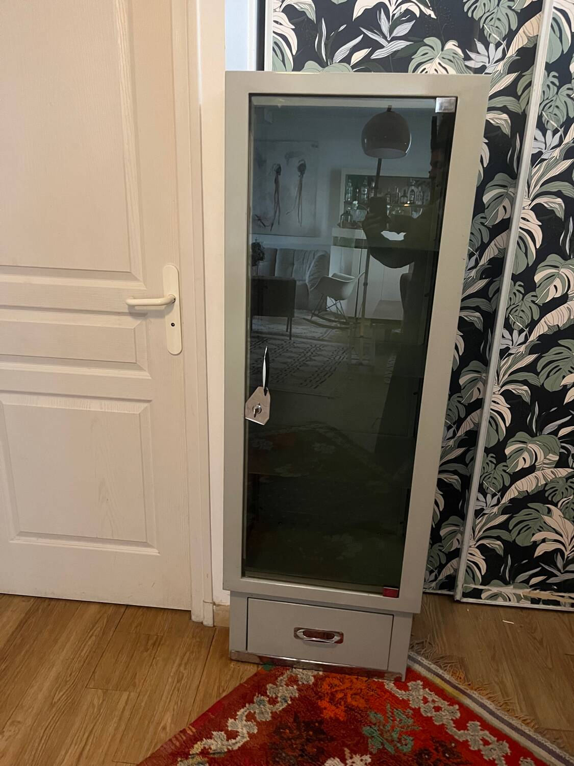 Medical showcase, 60s-70s