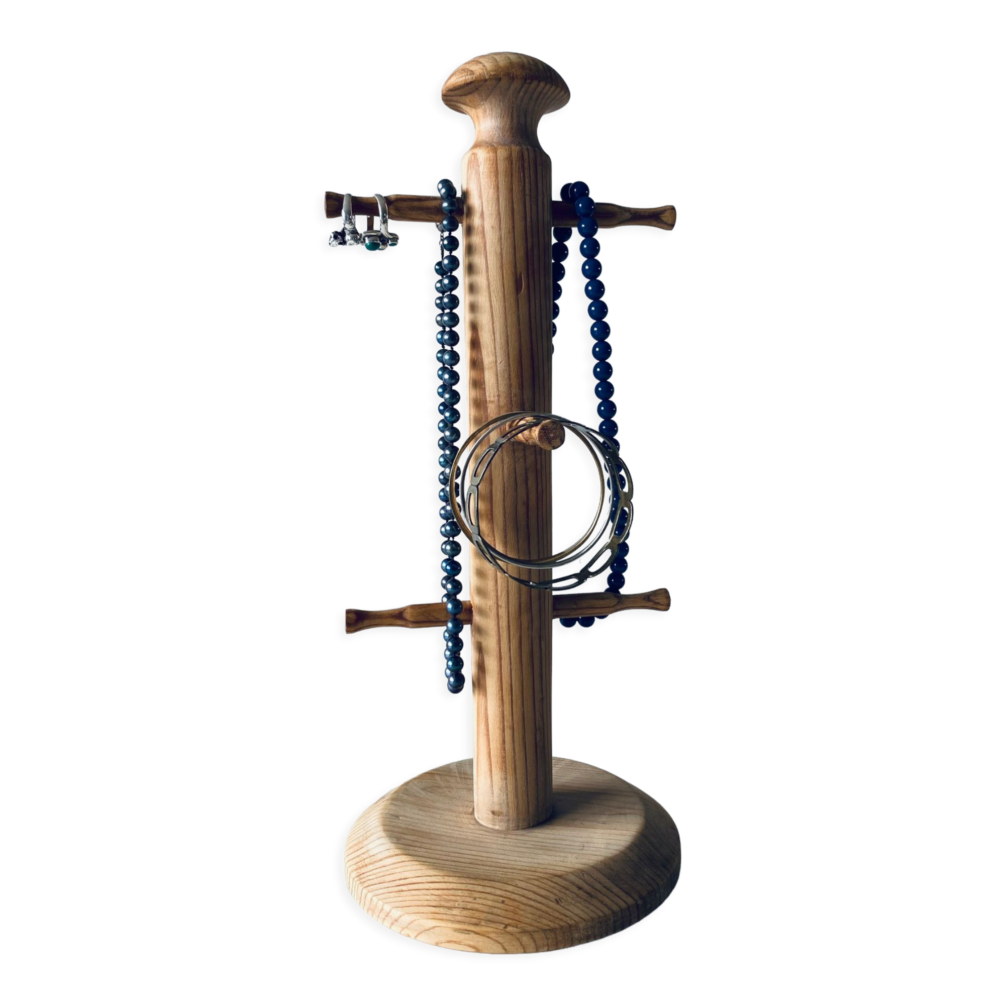 Wooden jewelry holder