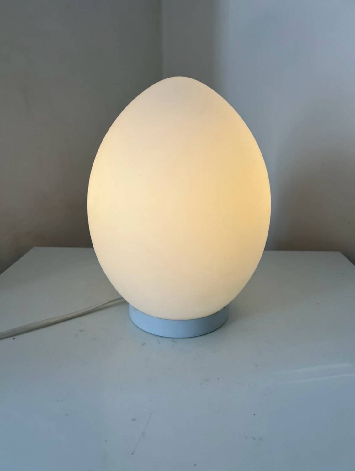 Vintage egg table lamp white glass Domec style egg