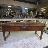 Farm table
