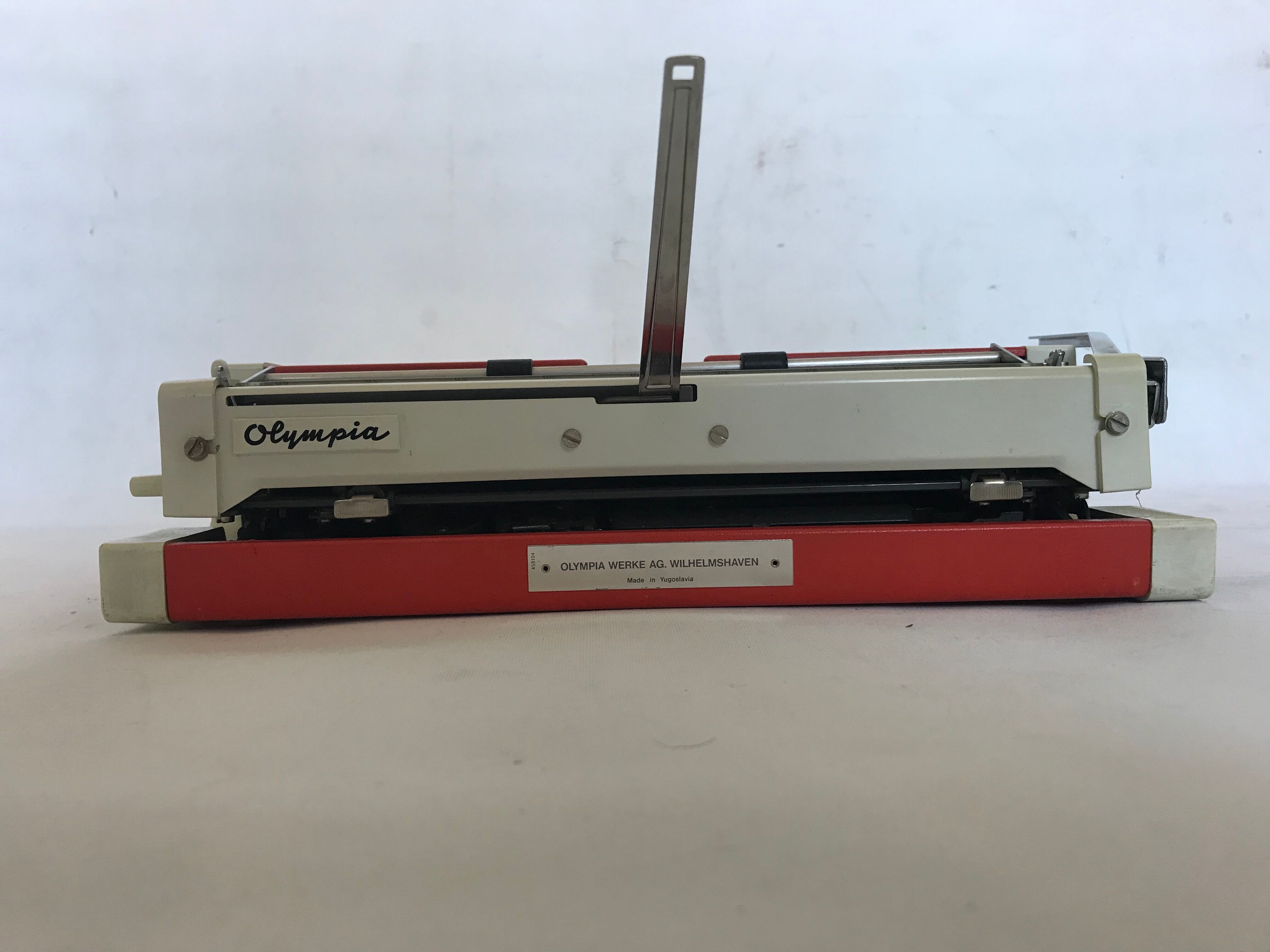 Typewriter, Olympia Traveller de Luxe