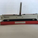 Typewriter, Olympia Traveller de Luxe