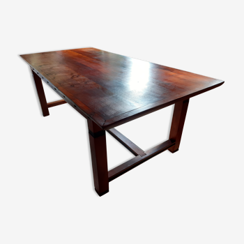 Table with solid acacia benches