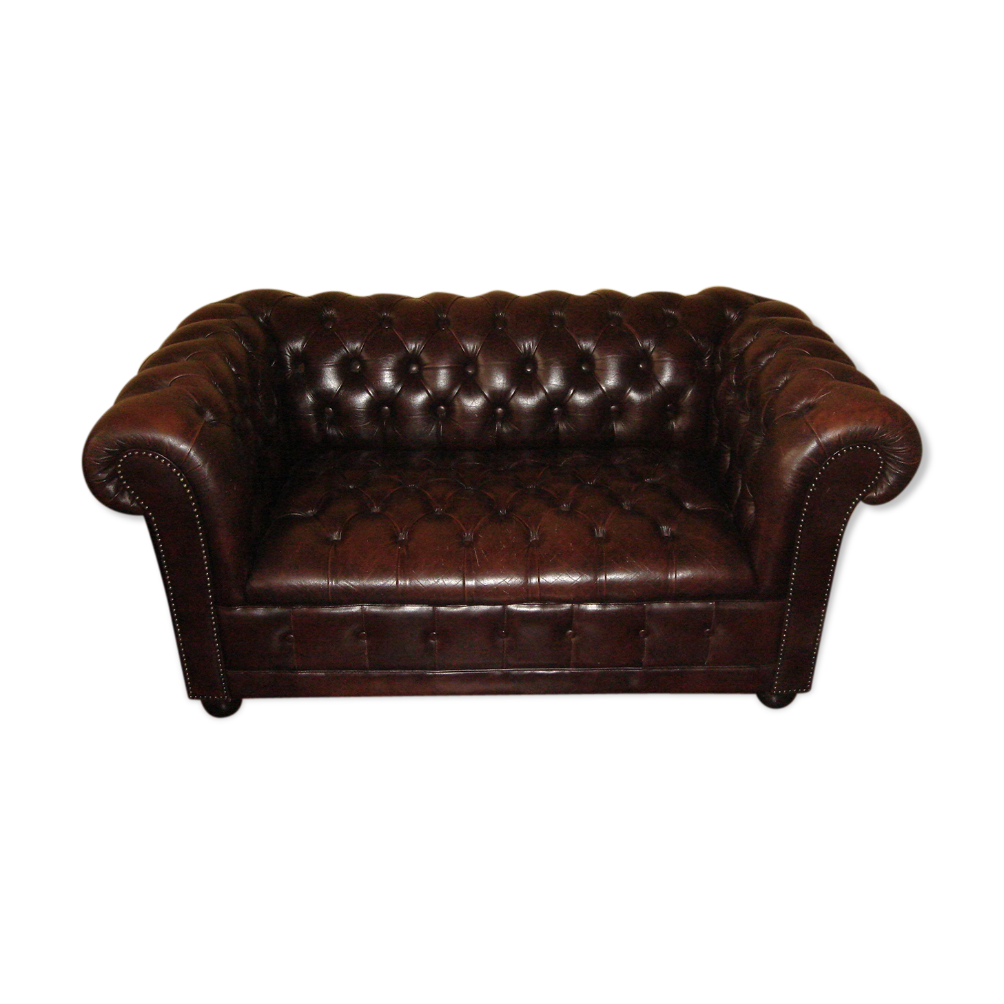 2 seater leather chesterfield sofa