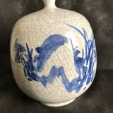 Vase boule à col pincé aplati