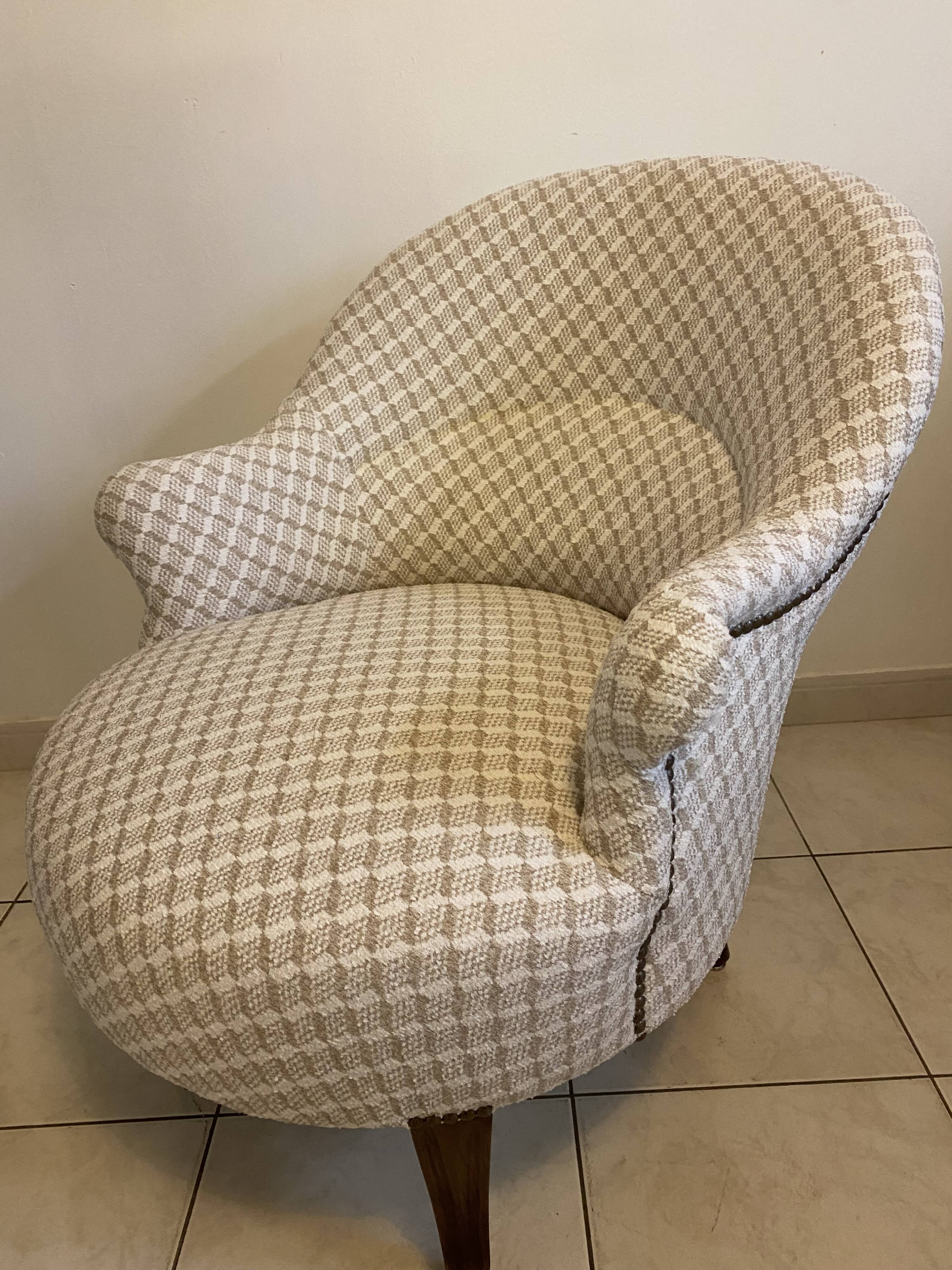 Frog chair