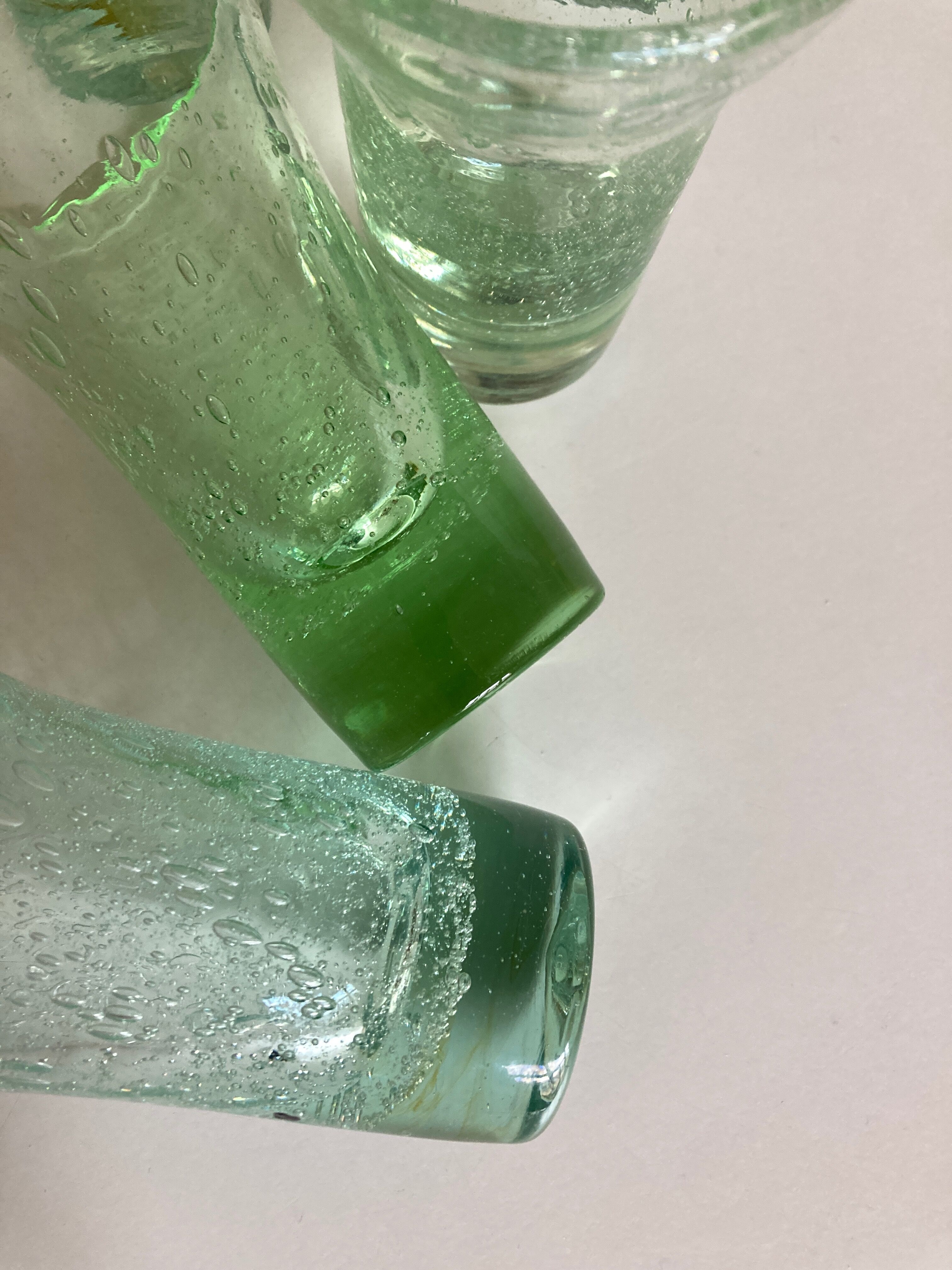 Set of 7 Biot cups in bubbled glass 1970