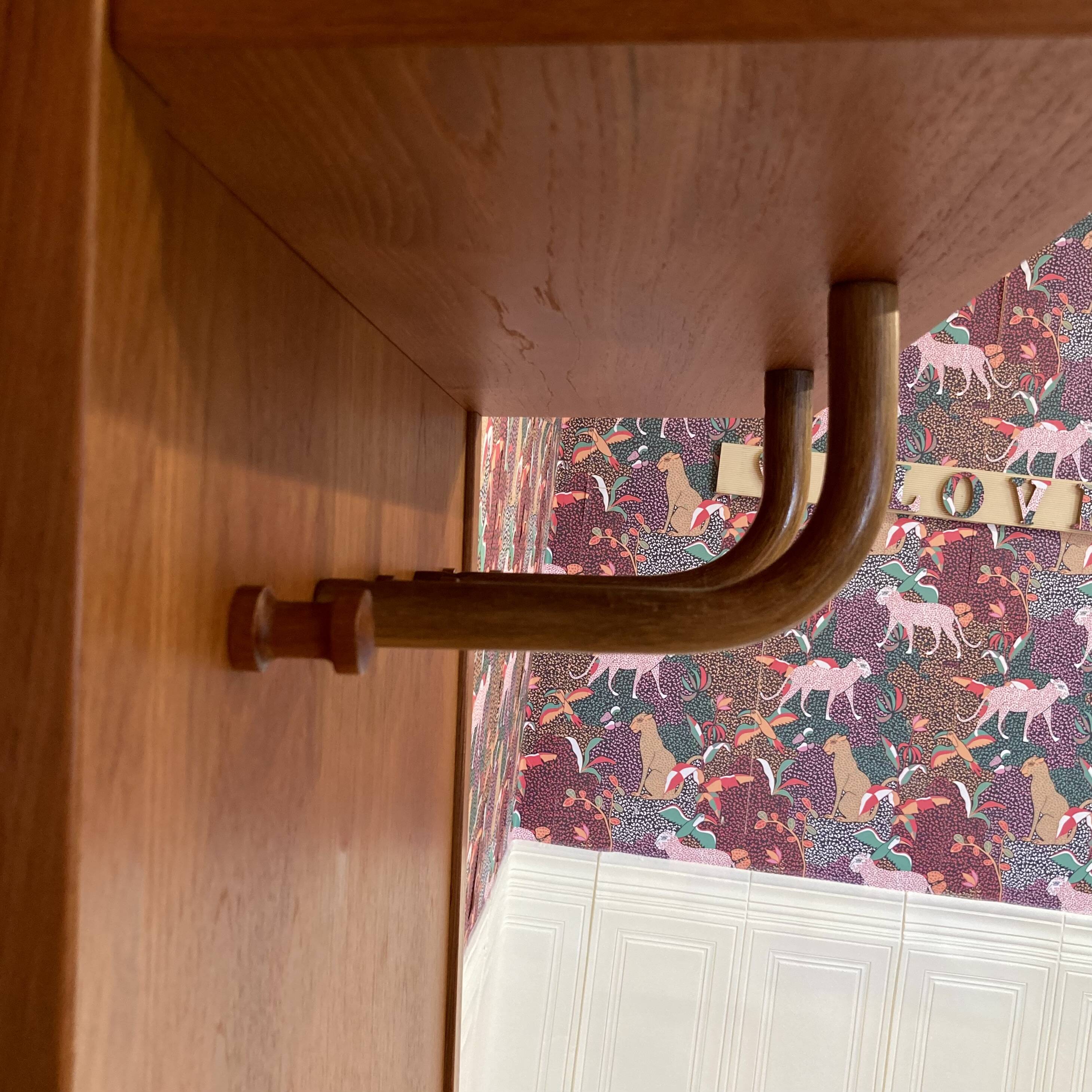 Grand suspended storage scandinavian design 1960.