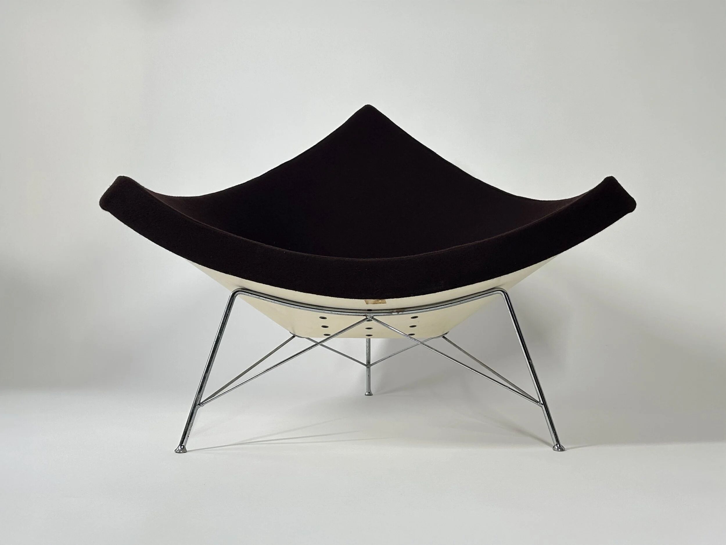 Coconut Chair by George Nelson