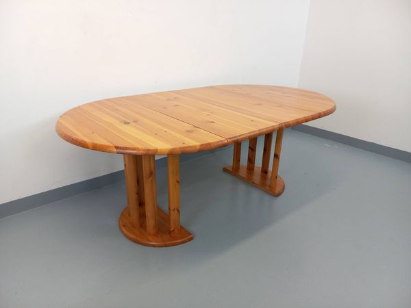 Table à manger ronde scandinave vintage style Rainer Daumiller en pin