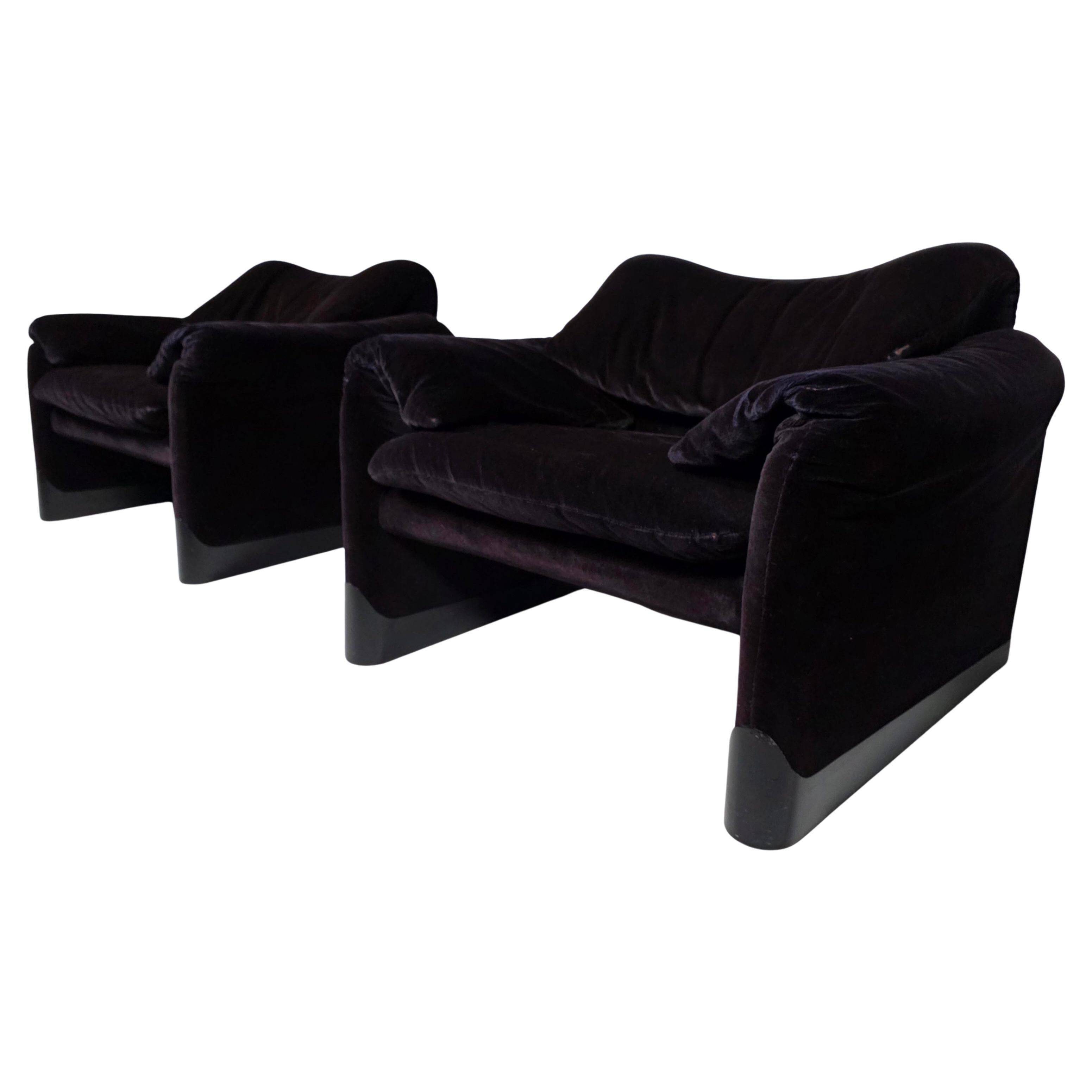 Maralunga lounge chairs in purple velvet by Vico Magistretti for Cassina, 1970.