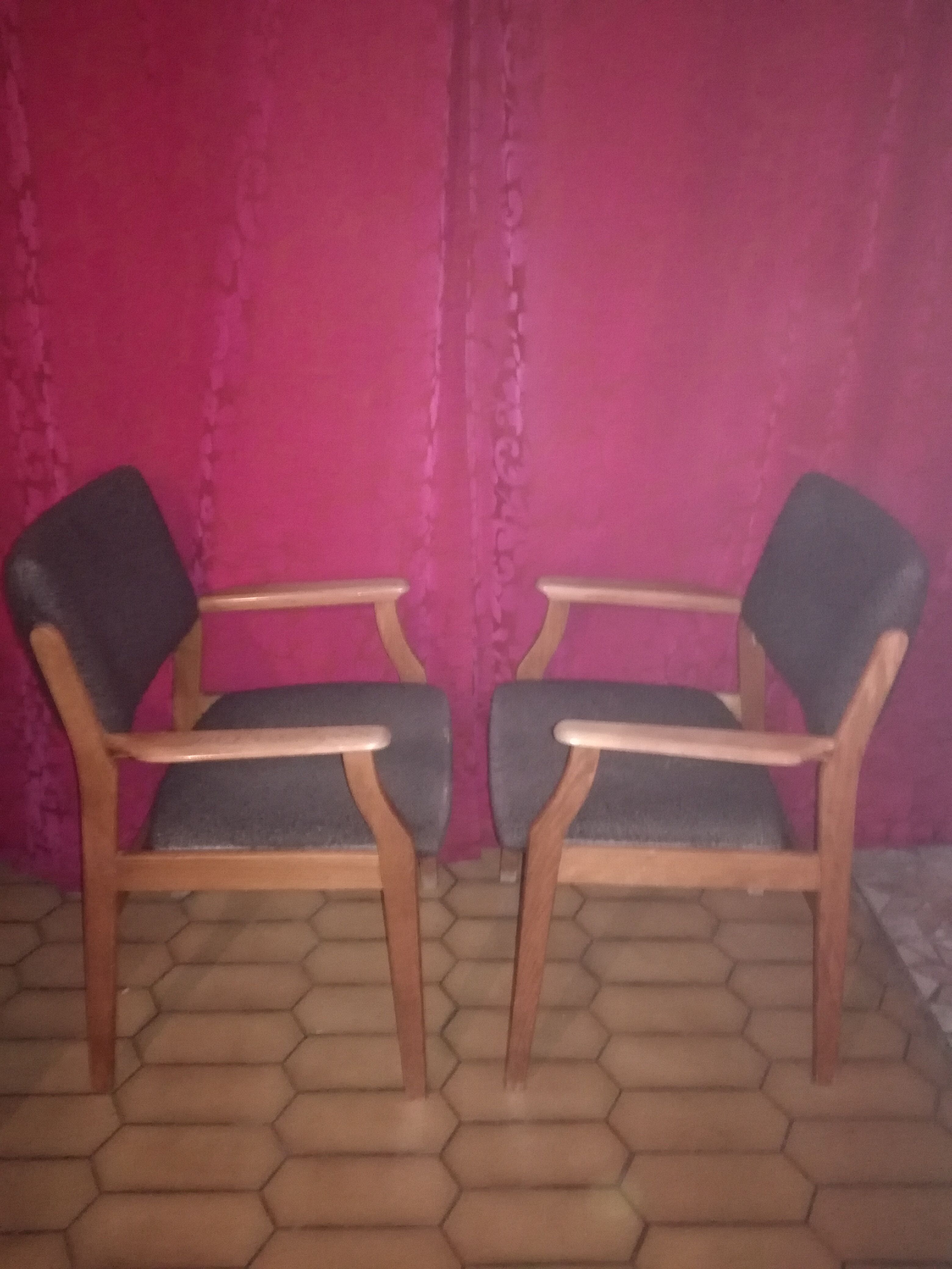 Duo de fauteuils scandinaves