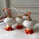 Paire de tulipes en opaline orange dégradé fil blanc années 70