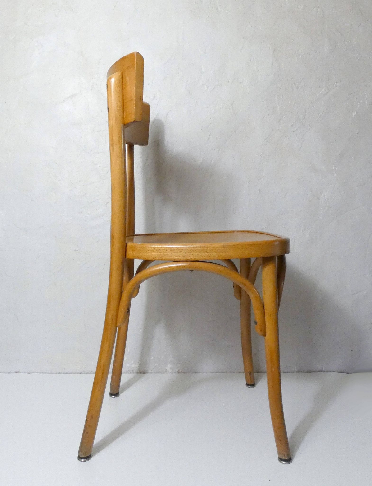 Ancienne chaise bistrot Baumann en bois courbé