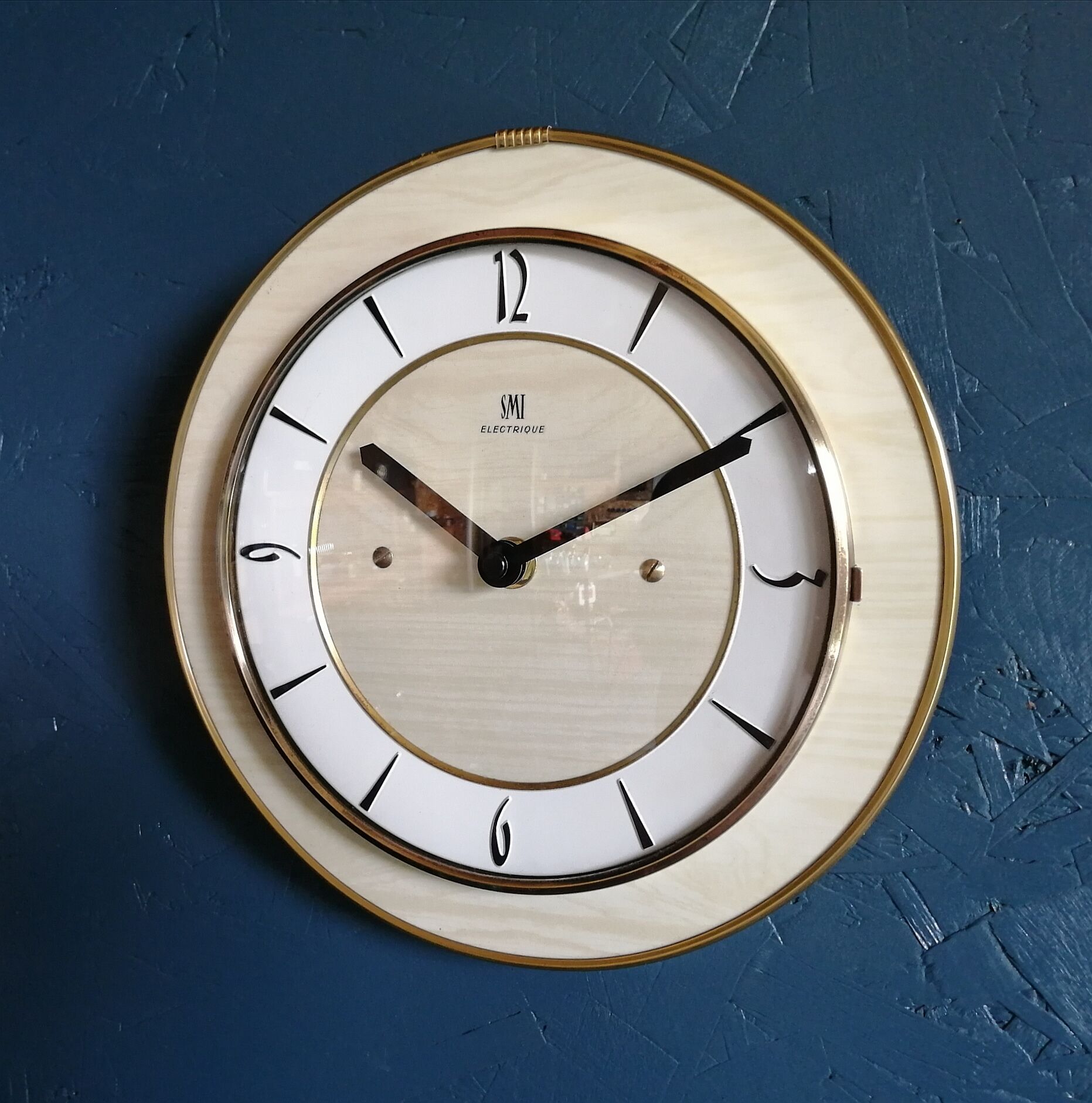 Formica vintage clock round silent wall clock "SMI golden maple"