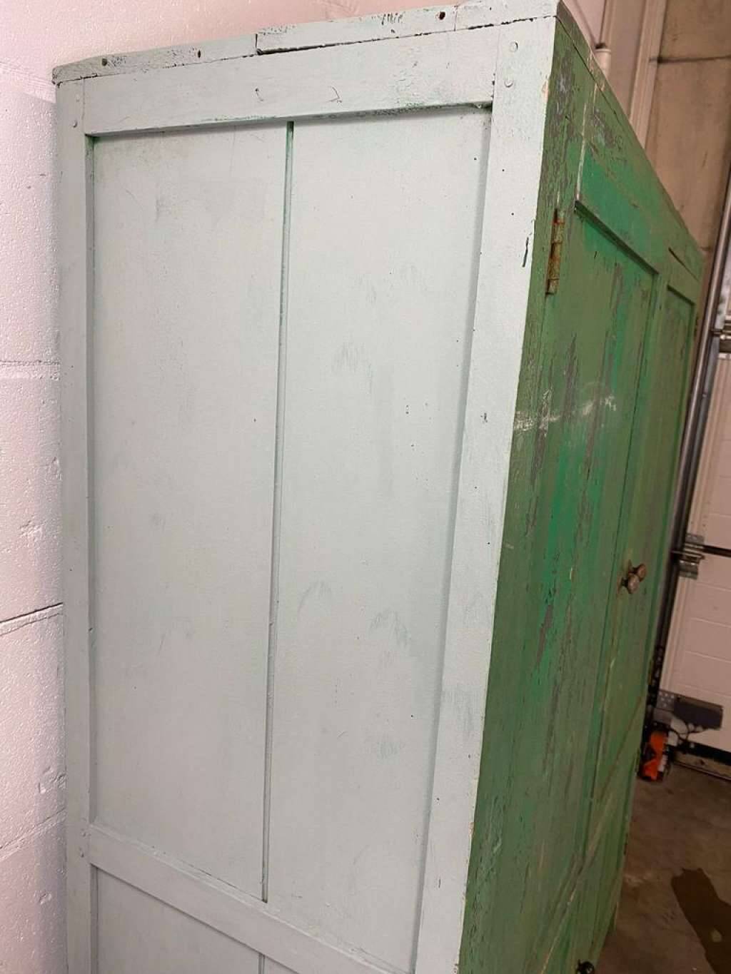 Armoire / placard / armoire brocante vintage vert menthe
