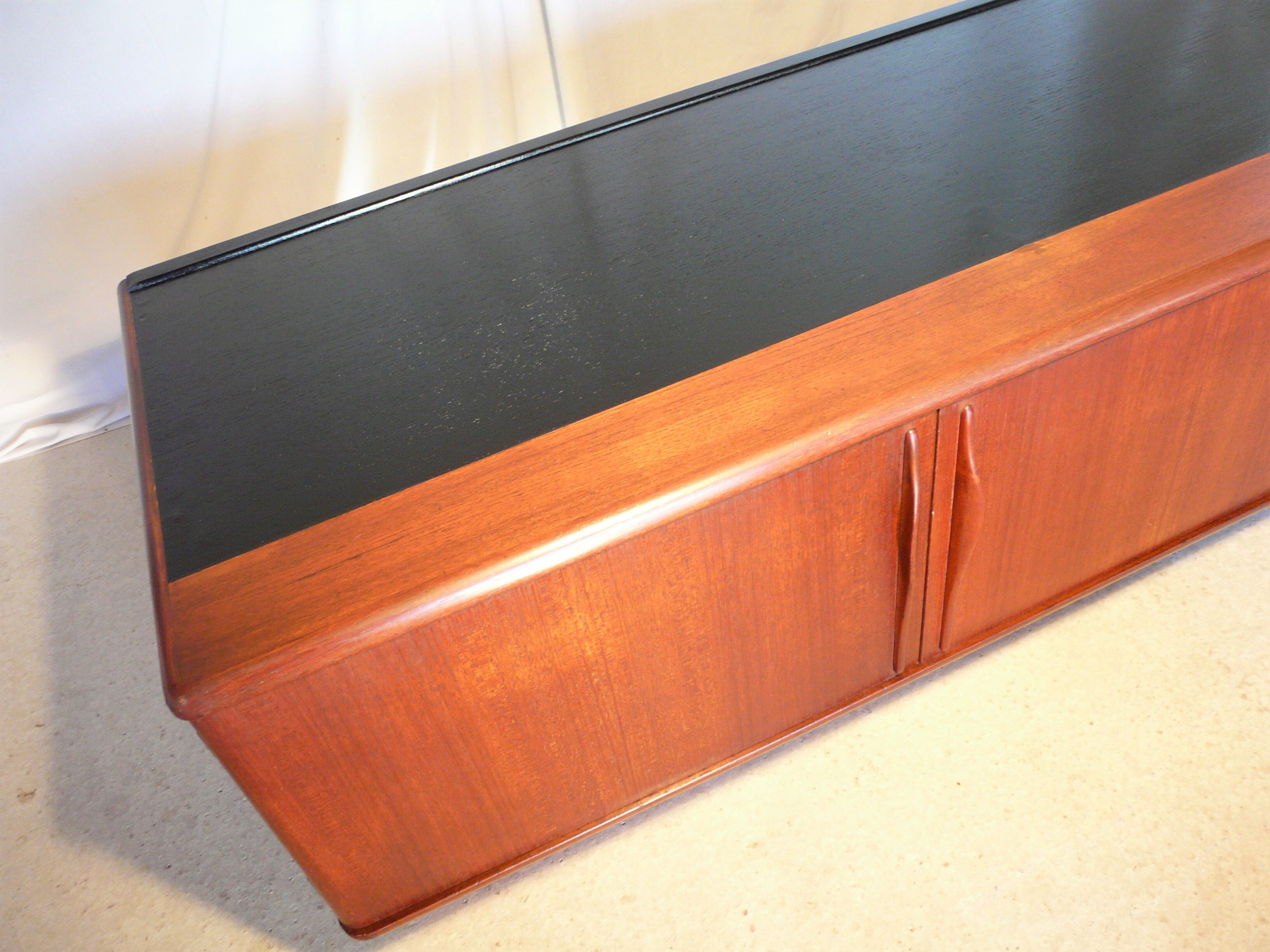 Vintage Scandinavian teak bass row