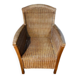 Fauteuil en rotin avec détails en bois