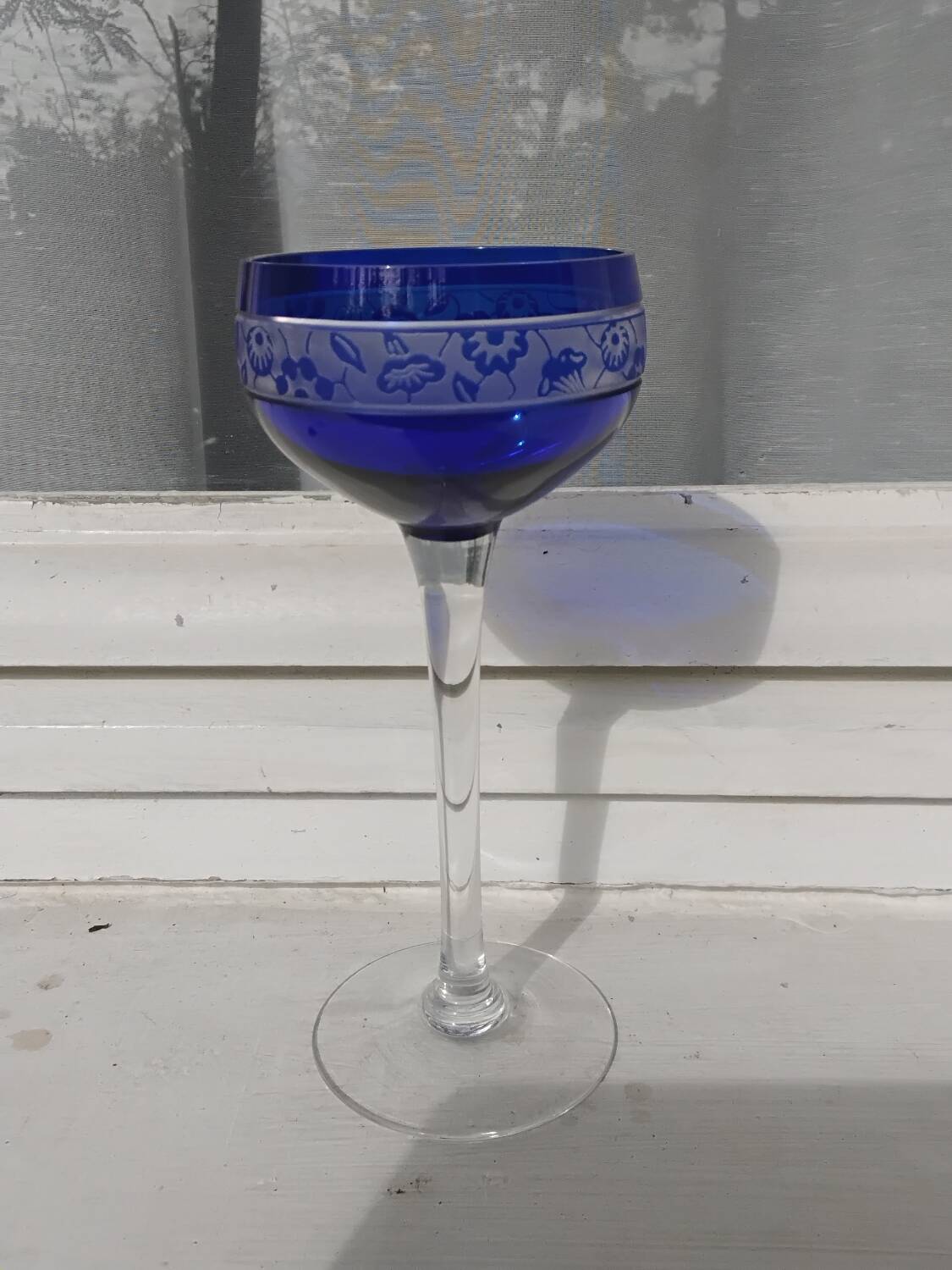 Verre à vin 14cl cristal de Nancy Houillon doublé bleu frise florale