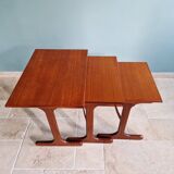 Ensemble de 3 tables gigognes en teck G-plan, années 1960