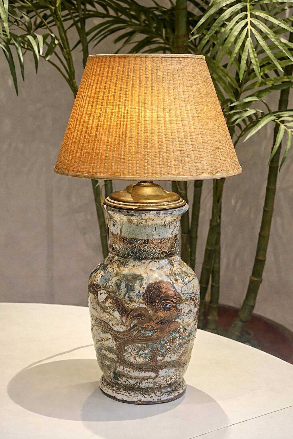Ceramic lamp base - Okinawa (Japan)