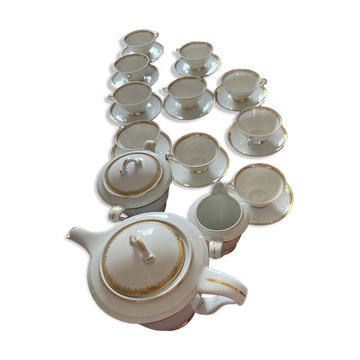 Sells complete tea service