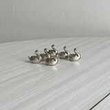 Metal swan name holders