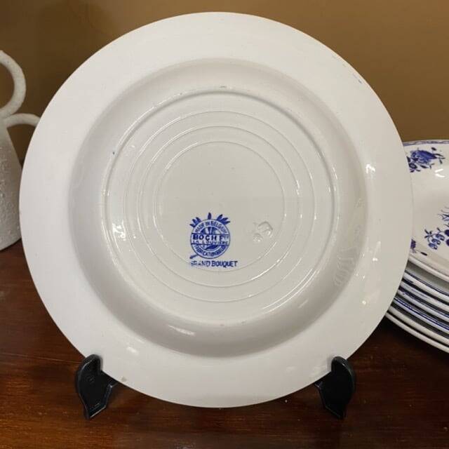 Set of 12 deep plates in Tournai porcelain, Boch Frères, fly decor