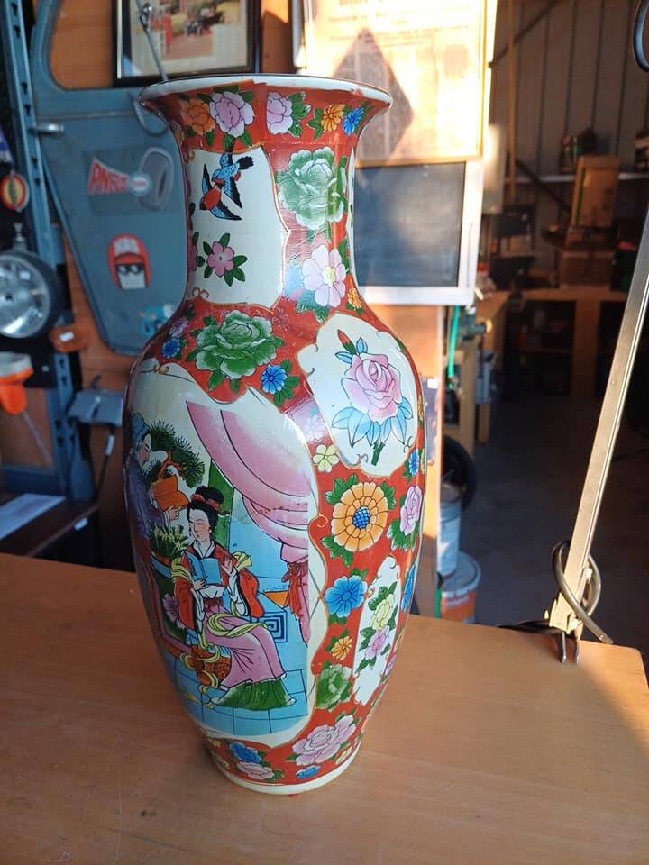 Beautiful ceramic Asian pattern