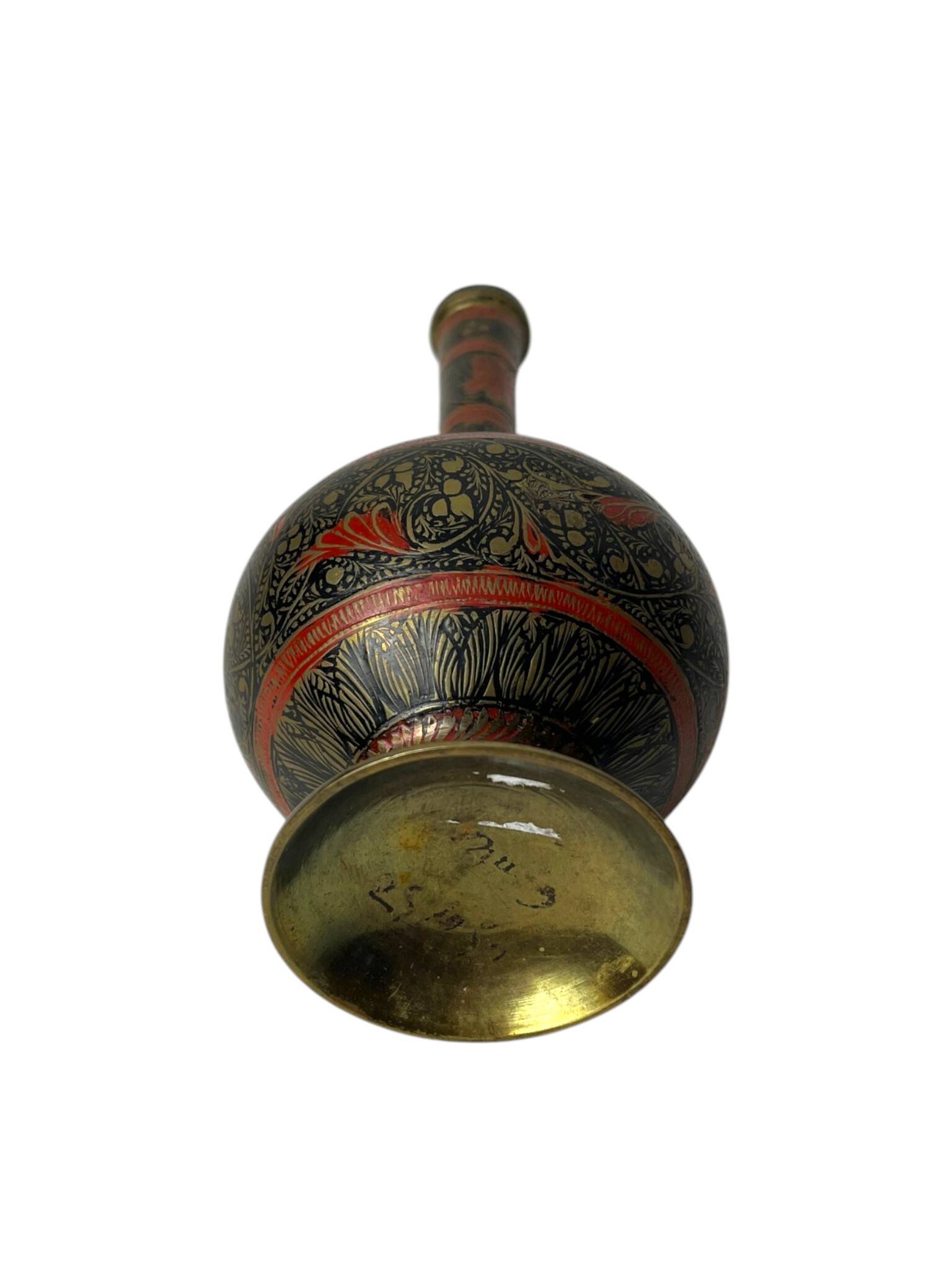 Orient, petit vase en cloisonné début XXème