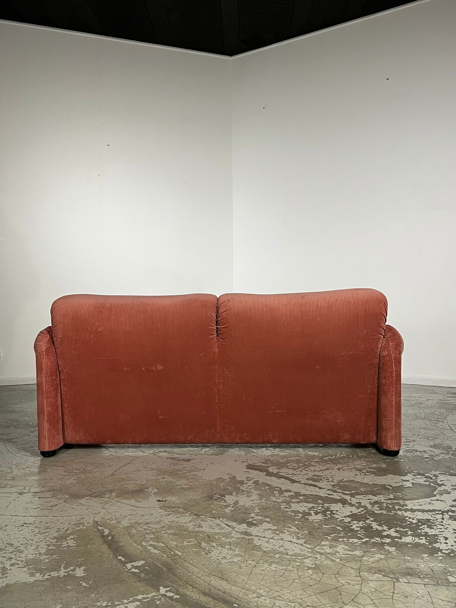 Maralunga sofa by Vico Magistretti for Cassina Italy 1973