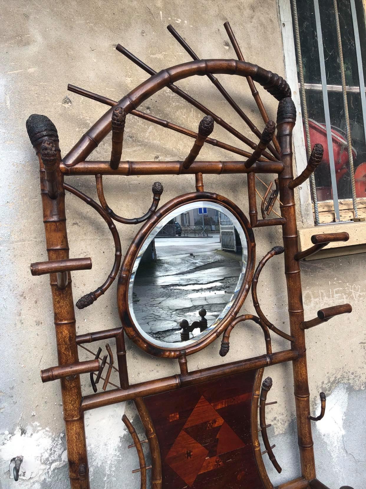 Front coat holder with 1930s bamboo patère mirror